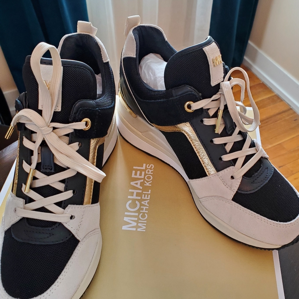 NEW IN BOX Michael Kors Georgie trainers 7.5